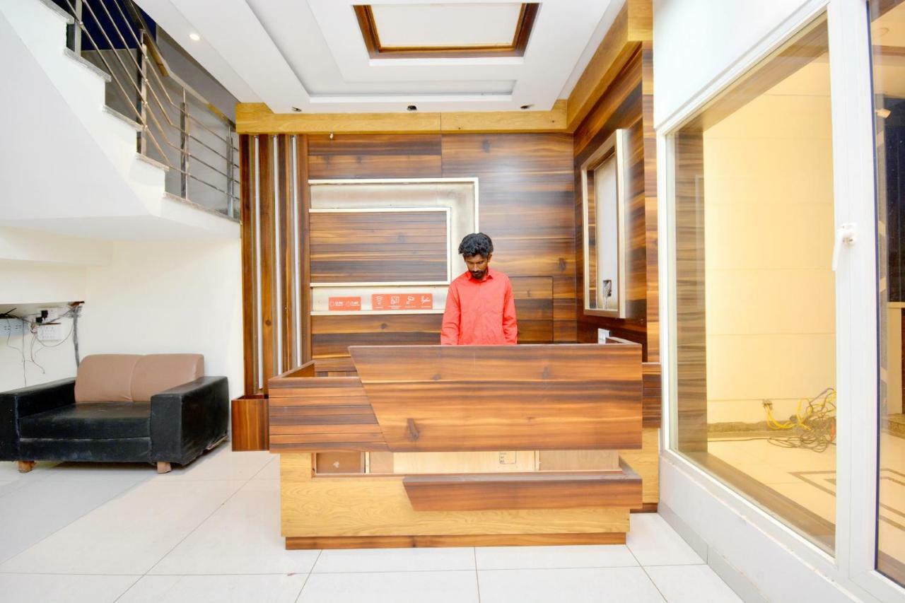 Hôtel Oyo 40699 Grand Sokhi à Tarn Taran Extérieur photo