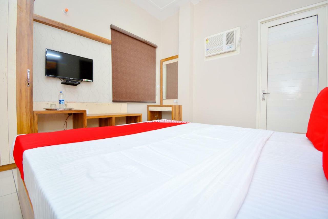 Hôtel Oyo 40699 Grand Sokhi à Tarn Taran Extérieur photo